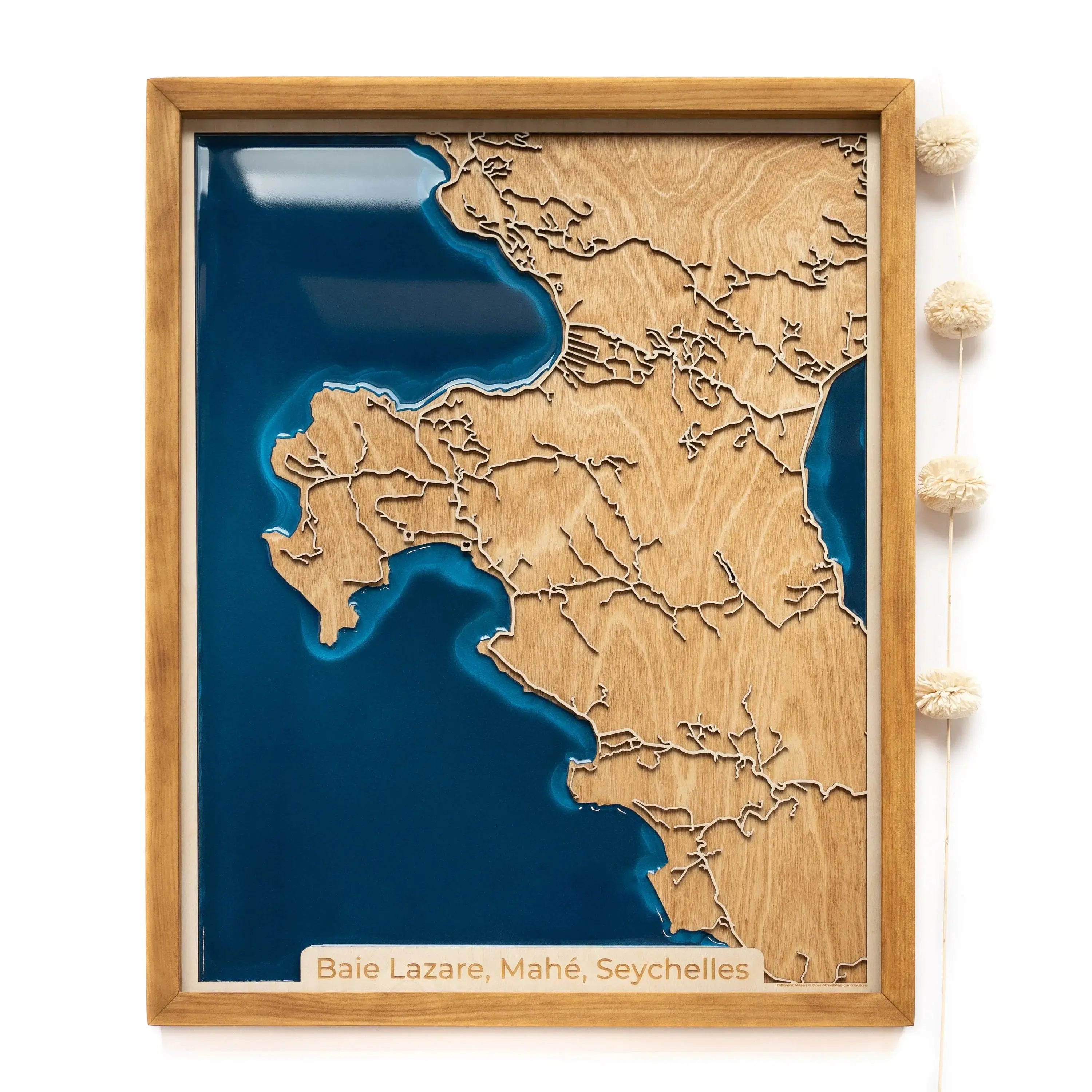 Baie Lazare wood Map